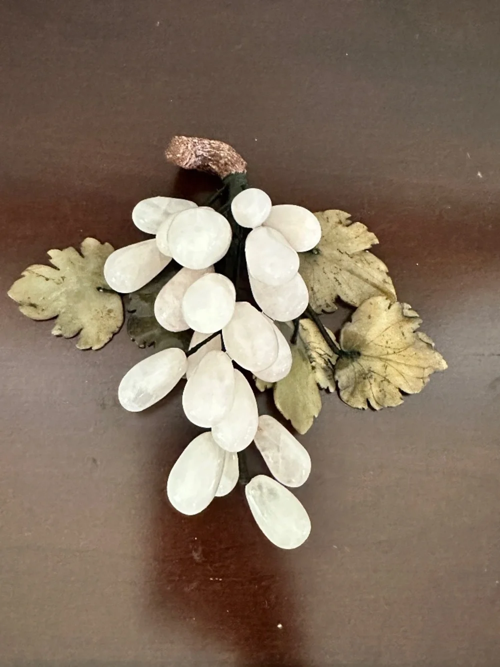 VTG MCM Creamy White Banded Onyx Stone Grape Cluster w/Carved Green Leaf W wibuy
